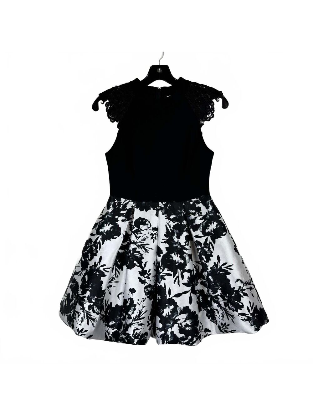 Xtraordinary Black And White Floral Sleeveless Knee-Length Dress Women's Size 1